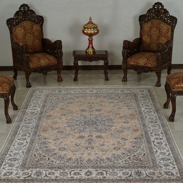 فرش مدل لچک ترنج گل شاه عباسی